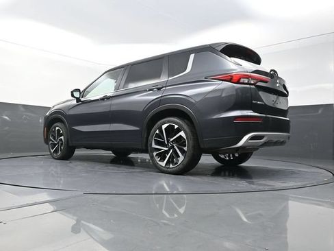 Used 2024 Mitsubishi Outlander SE Black Edition AWD/4WD image 34