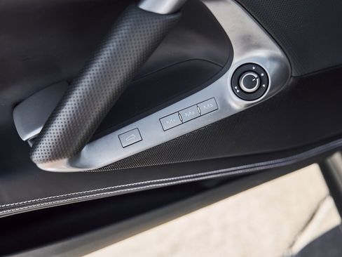 Used 2019 Ferrari 812 Superfast image 31