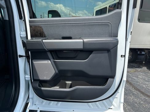 Used 2026 Ford F250 Lariat w/ Chrome Package AWD/4WD image 45