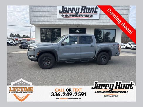 Used 2025 Nissan Frontier PRO-4X w/ Pro Convenience Package image 1