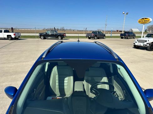 Used 2019 Ford Escape Titanium image 9