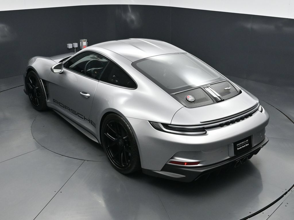 Certified 2024 Porsche 911 GT3 RS RWD image 18