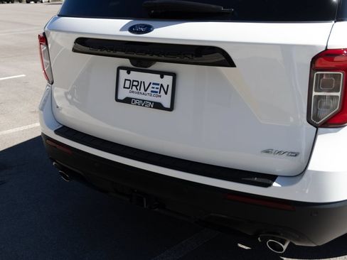 Used 2023 Ford Explorer ST-Line w/ Class IV Trailer Tow Package AWD/4WD image 10