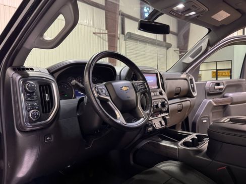 Used 2020 Chevrolet Silverado 2500 LTZ w/ LTZ Texas Edition image 5