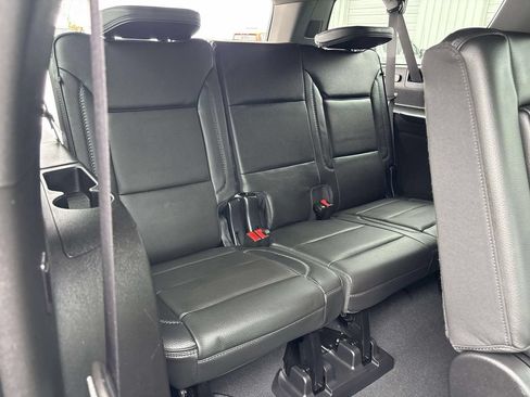 Used 2023 GMC Yukon XL Denali AWD/4WD image 19