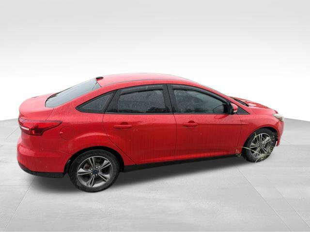 Used 2017 Ford Focus SE FWD image 2