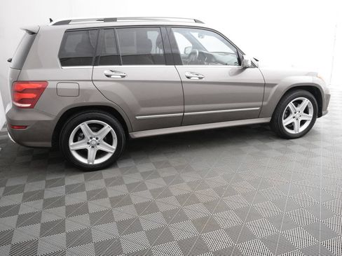 Used 2014 Mercedes-Benz GLK 250 BlueTEC 4MATIC image 4