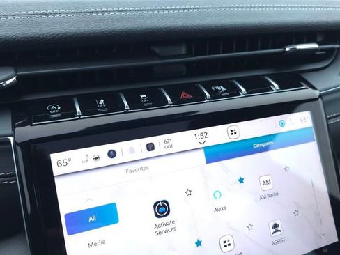 New 2025 Jeep Grand Cherokee Limited w/ Black Appearance Package image 32