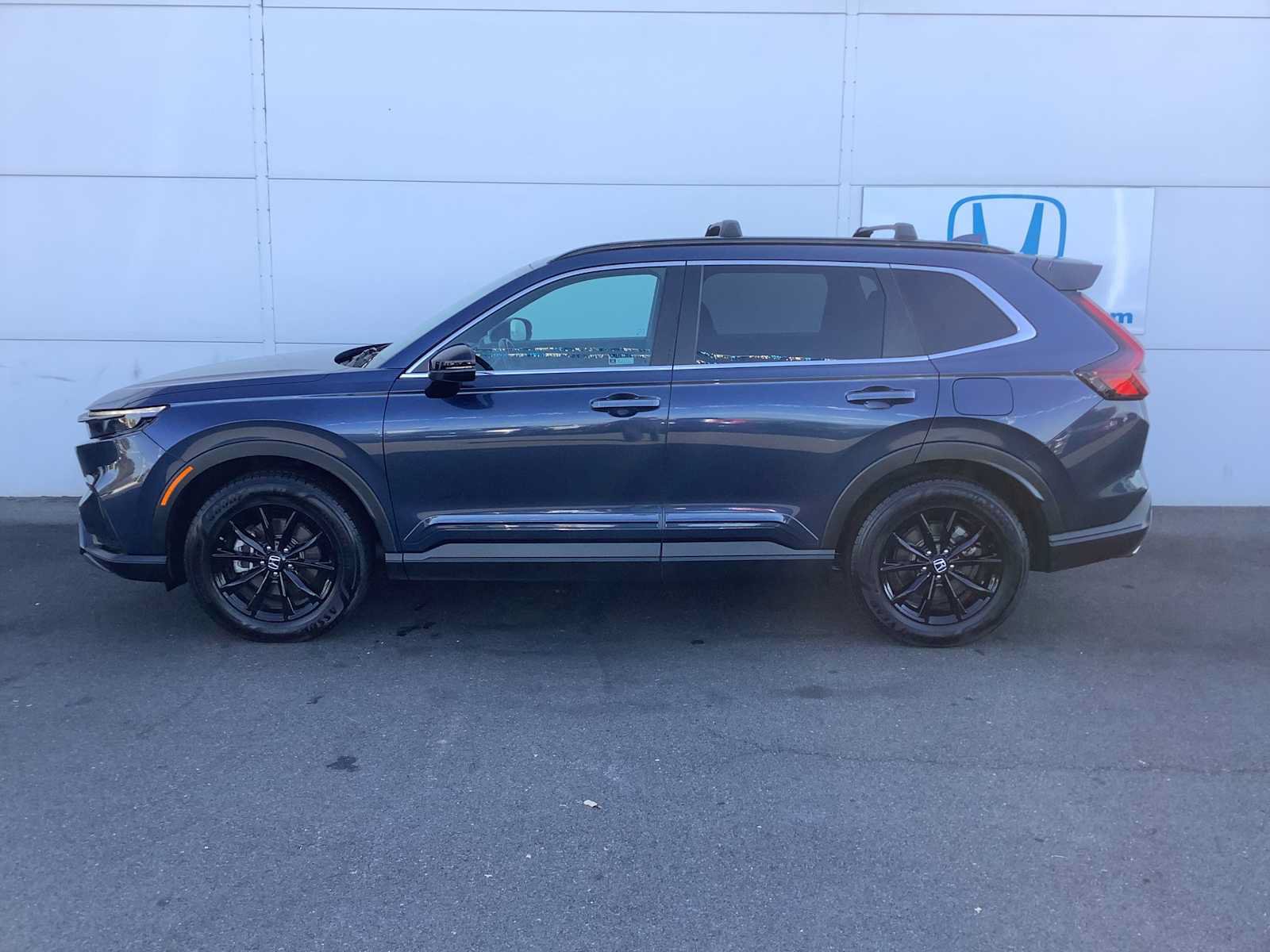 Used 2023 Honda CR-V Sport image 3