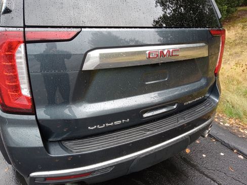 Used 2021 GMC Yukon Denali w/ LPO, Illumination Package image 8