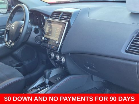 Used 2025 Mitsubishi Outlander Sport SE AWD/4WD image 31