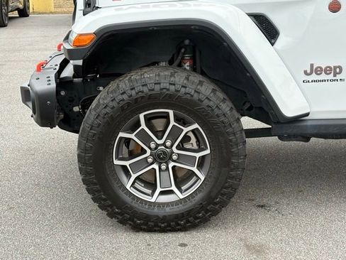 Used 2024 Jeep Gladiator Mojave image 24