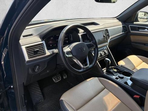 Used 2022 Volkswagen Atlas Cross Sport SEL R-Line AWD/4WD image 7