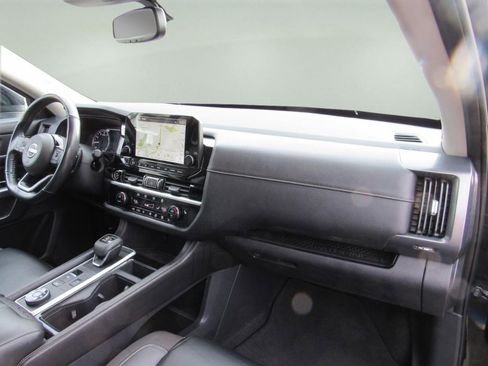 Used 2022 Nissan Pathfinder SL w/ SL Premium Package image 35