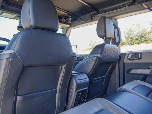 Used 2023 Ford Bronco Wildtrak image 30