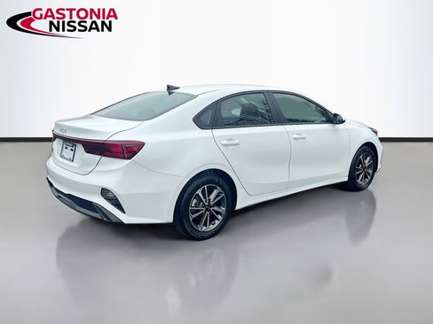 Used 2023 Kia Forte LXS image 9