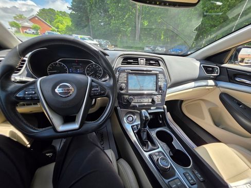 Used 2018 Nissan Maxima 3.5 SV FWD image 14