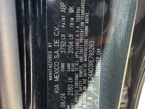 Used 2024 Kia Forte LXS image 27