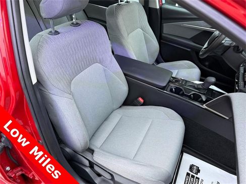 Used 2025 Toyota Camry LE image 11