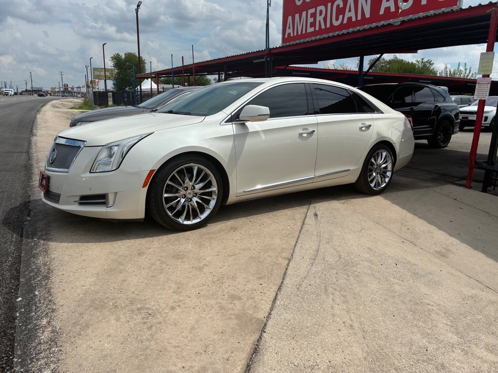 Used 2013 Cadillac XTS Platinum FWD image 14