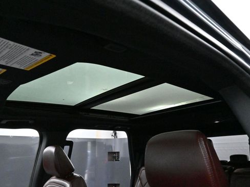 Used 2022 Ford Expedition Limited image 30