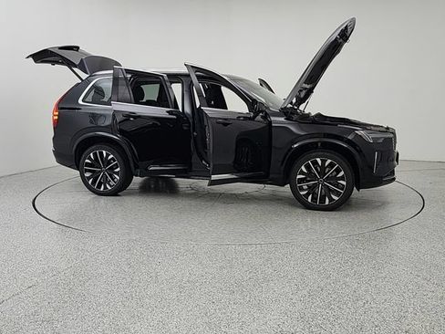 New 2026 Volvo XC90 B6 Plus w/ Protection Package Premier AWD/4WD image 10