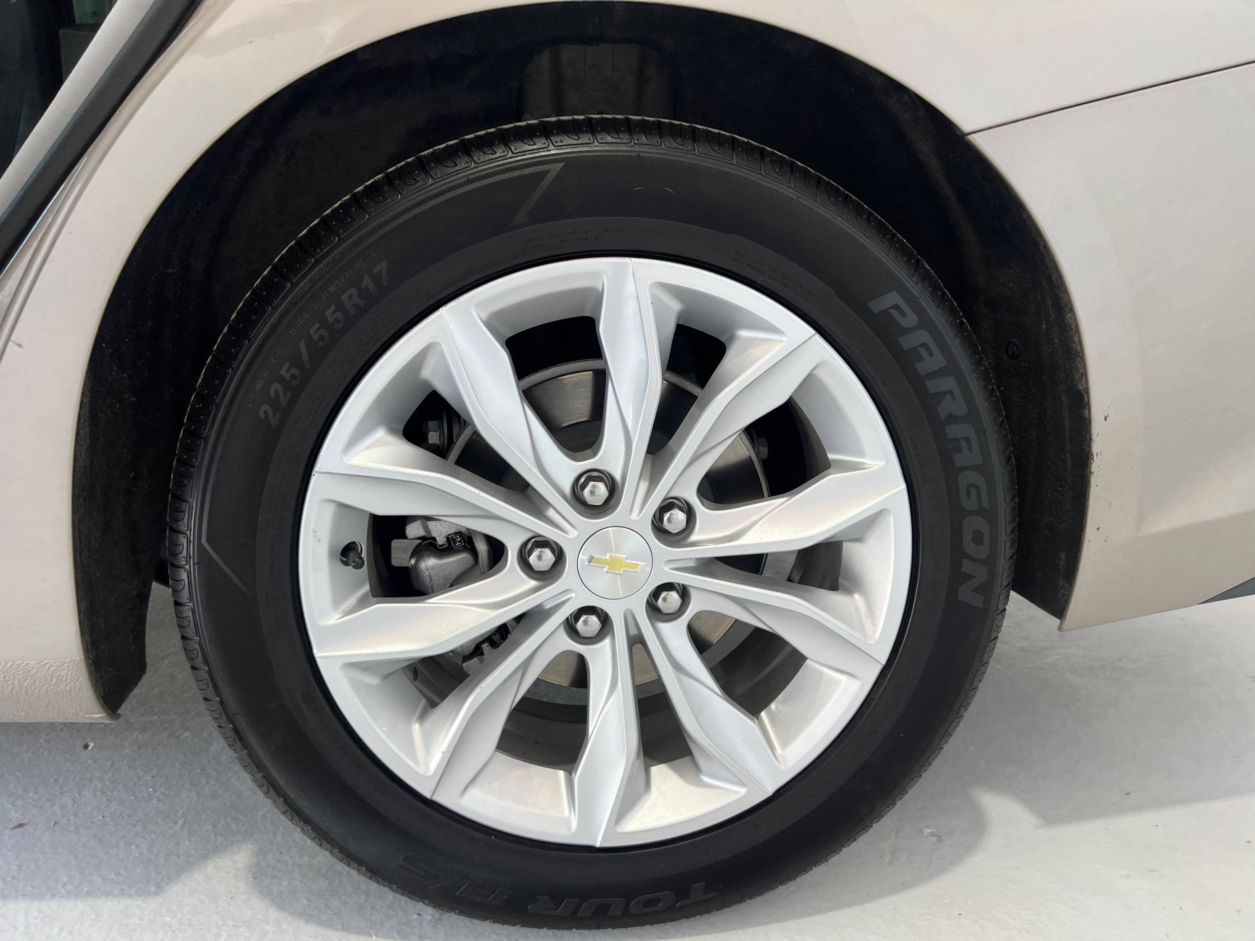 Used 2022 Chevrolet Malibu LT FWD image 9