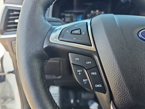 Used 2022 Ford Edge Titanium image 17