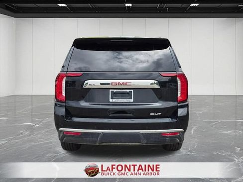 Certified 2021 GMC Yukon XL SLT w/ SLT Premium Package AWD/4WD image 4