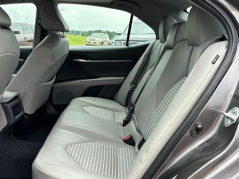 Used 2023 Toyota Camry SE w/ Convenience Package FWD image 7