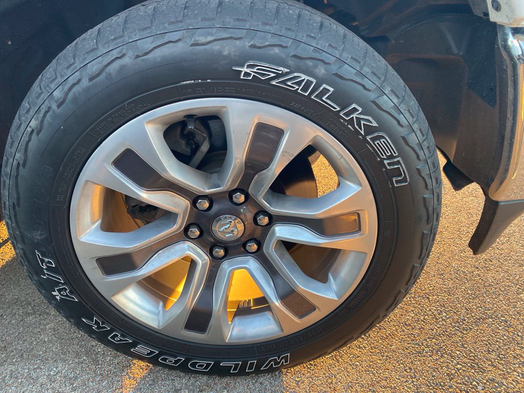Used 2022 RAM 1500 Limited w/ Off-Road Group AWD/4WD image 6