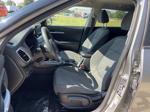 Used 2023 Kia Seltos LX AWD/4WD image 8