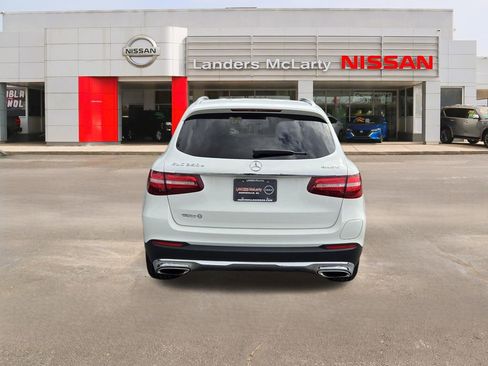 Used 2019 Mercedes-Benz GLC 350e 4MATIC image 4