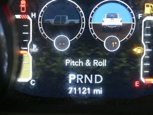 Used 2020 Jeep Gladiator Overland image 18