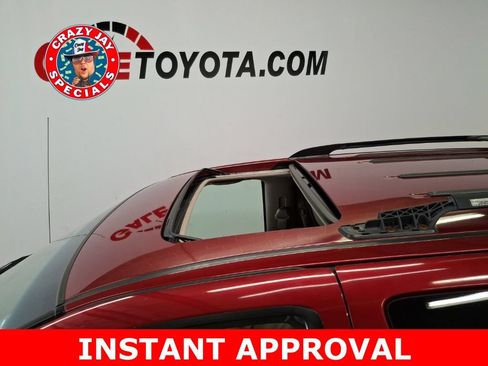Used 1999 Toyota Sienna XLE FWD image 8