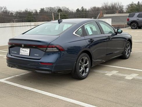 New 2025 Honda Accord EX-L image 3