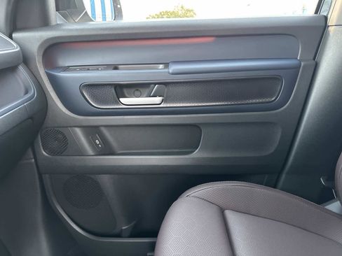 New 2025 Volkswagen ID. Buzz Pro S Plus image 24