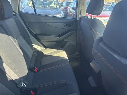 Used 2022 Subaru Crosstrek 2.0i Premium w/ Moonroof Package image 12