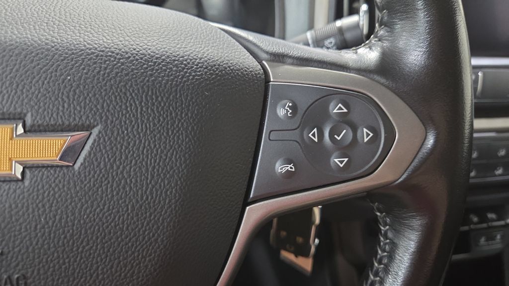Used 2020 Chevrolet Colorado Z71 AWD/4WD image 12