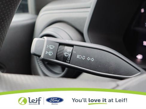 Used 2024 Chevrolet Colorado W/T w/ Technology Package image 16