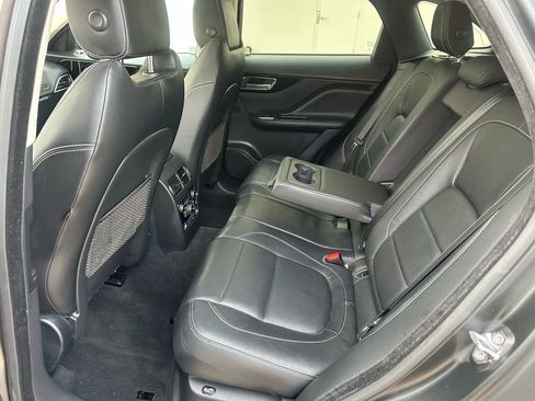 Used 2017 Jaguar F-PACE R-Sport image 20