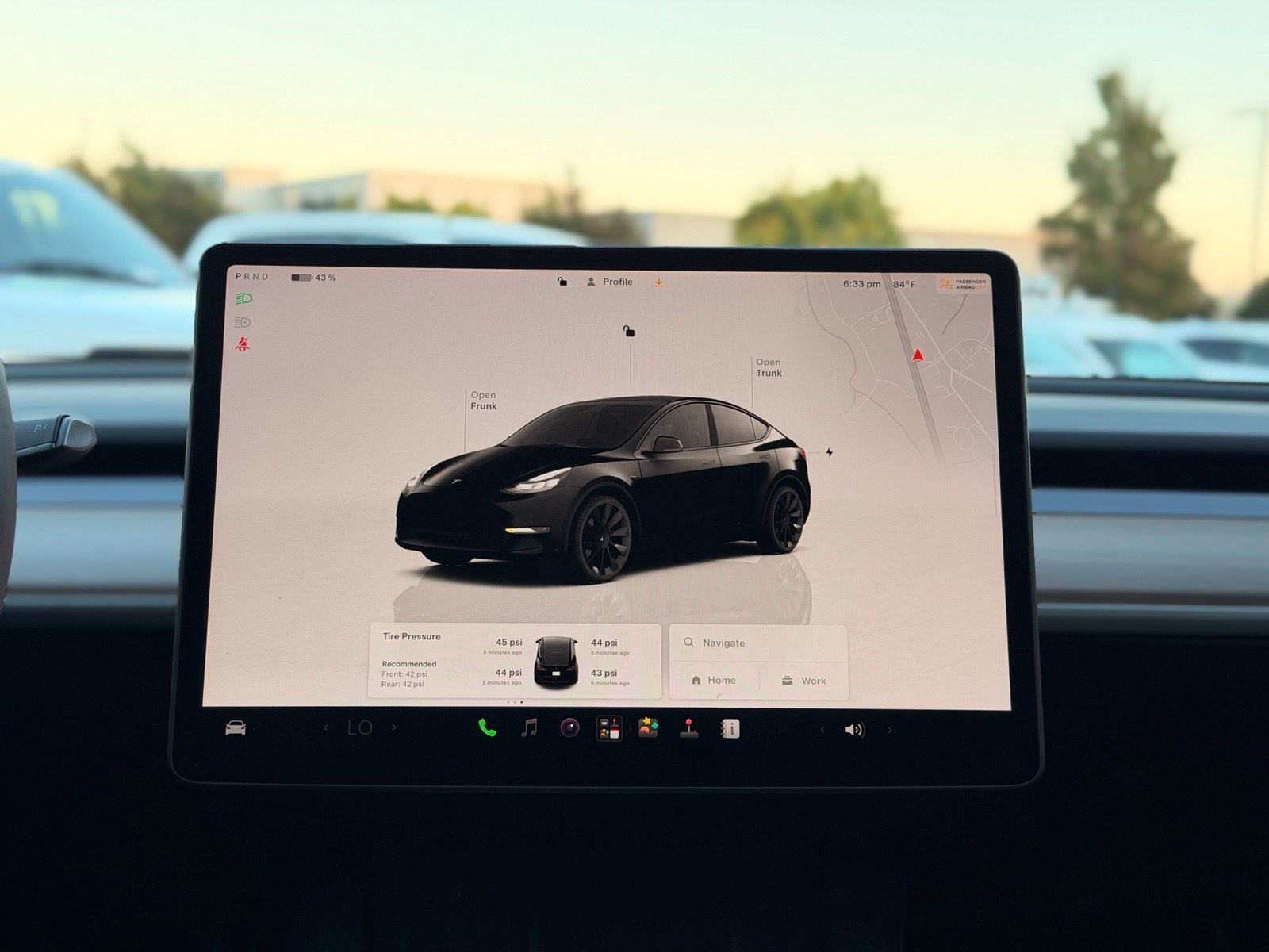 Used 2024 Tesla Model Y Long Range AWD/4WD image 27