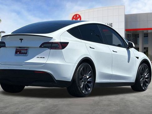 Used 2022 Tesla Model Y Performance AWD/4WD image 4