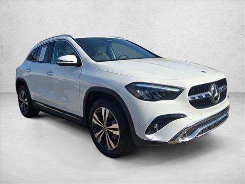 Certified 2025 Mercedes-Benz GLA 250 image 3