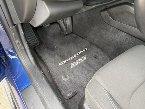 Used 2019 Chevrolet Camaro SS RWD image 16