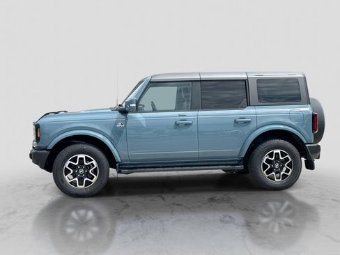 Used 2023 Ford Bronco Outer Banks AWD/4WD image 3