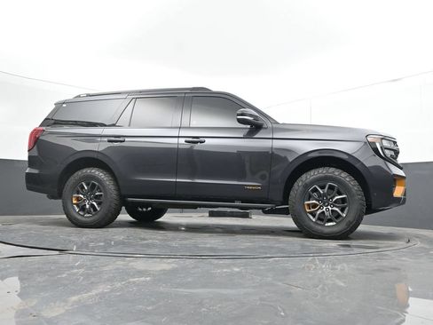 Used 2025 Ford Expedition Tremor AWD/4WD image 41