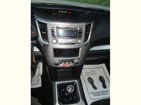 Used 2014 Subaru Outback 2.5i AWD/4WD image 16