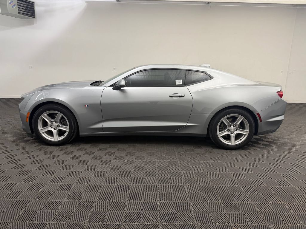 Used 2023 Chevrolet Camaro LT RWD image 2