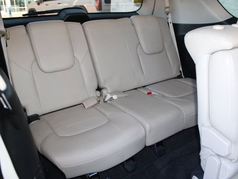 Used 2018 Nissan Armada SL w/ Premium Package image 19